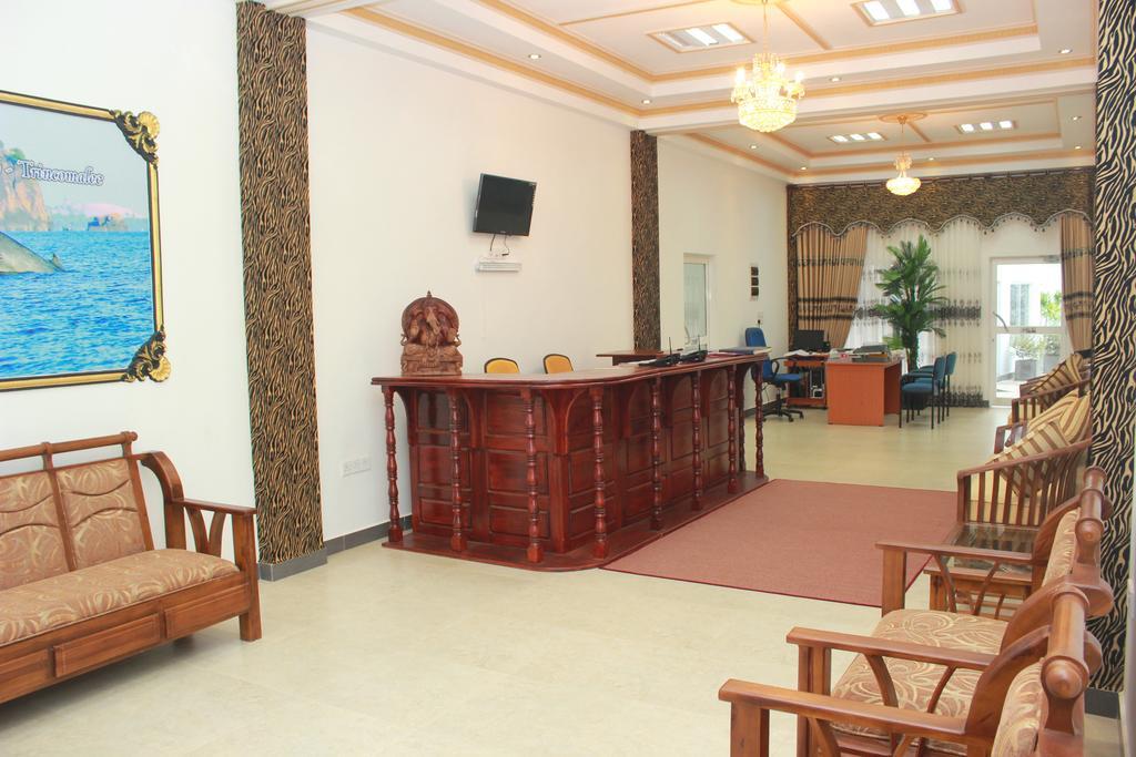 Jkab Park Hotel Тринкомали Экстерьер фото