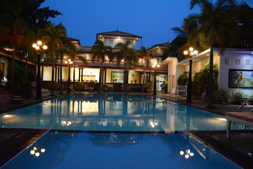 Jkab Park Hotel Тринкомали Экстерьер фото