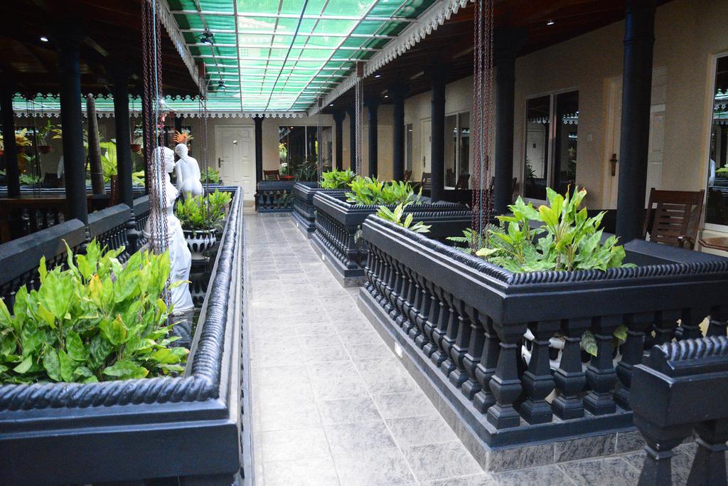 Jkab Park Hotel Тринкомали Экстерьер фото