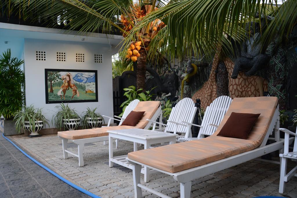 Jkab Park Hotel Тринкомали Экстерьер фото