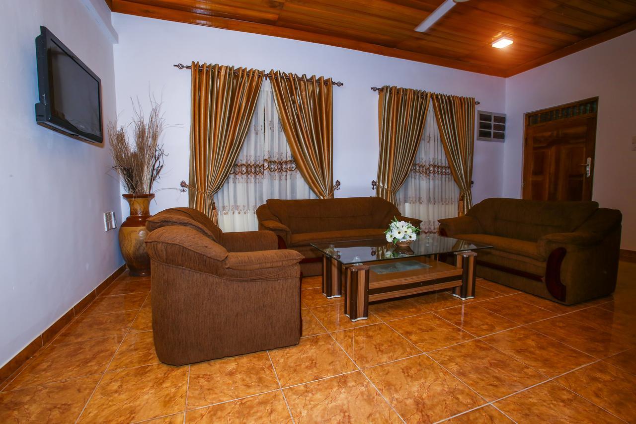 Jkab Park Hotel Тринкомали Экстерьер фото