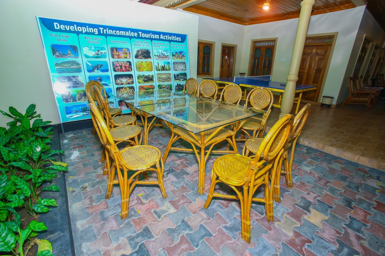 Jkab Park Hotel Тринкомали Экстерьер фото