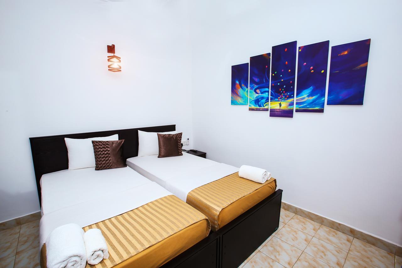 Jkab Park Hotel Тринкомали Экстерьер фото